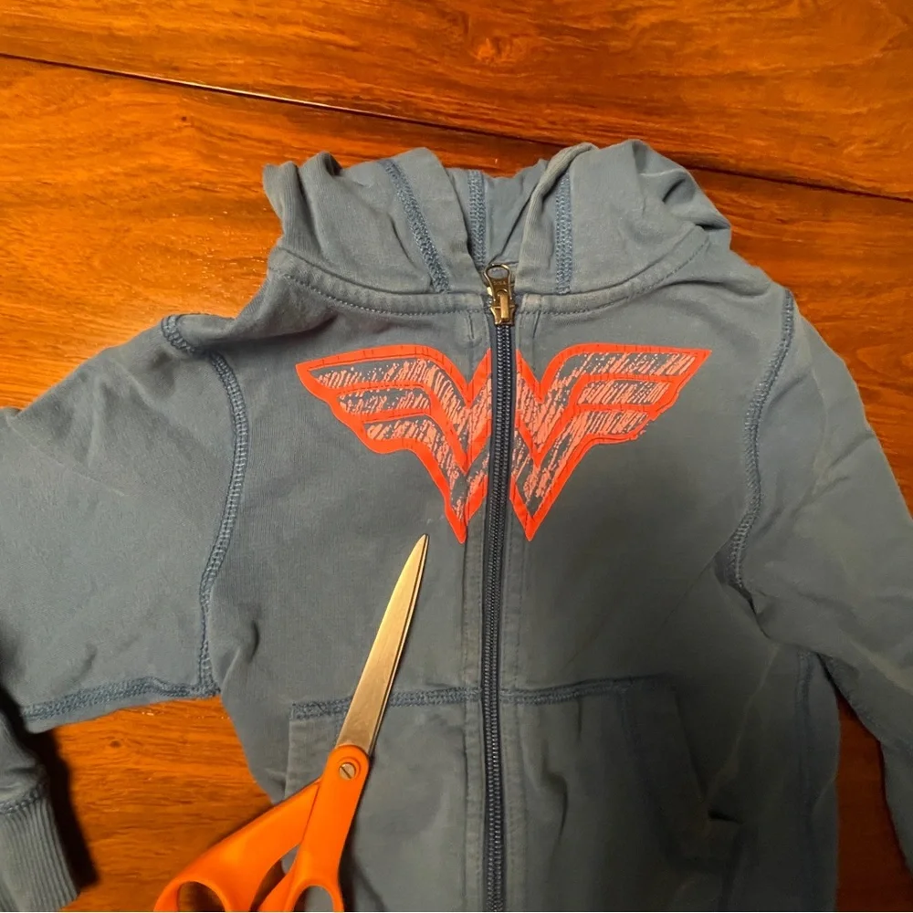 Hanna Andersson Grey/light Blue Hoodie wonder woman Collab kids size 4/100cm